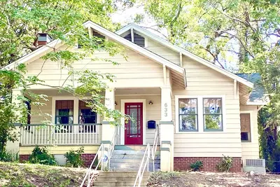 Charming 1920’s bungalow located right in the heart of Tallahassee