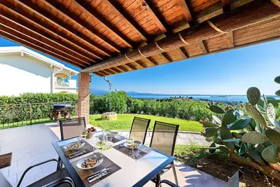Image de Fantastic Villa in Soiano del Lago for 6 people with pool