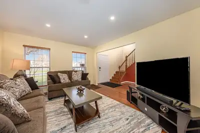 Image de Naperville Fhs Rental - Skylane Dr