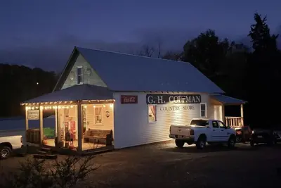 Image de Loft at the Country Store! Unique Southern Stay! 1bed, 1bath