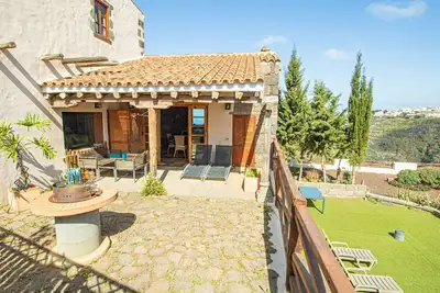Mountain Hideaway House in Moya