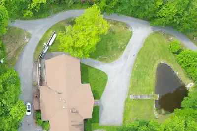 Image de Wesser Creek Village - 2 Cabins | Large Family Retreat in the Smokies