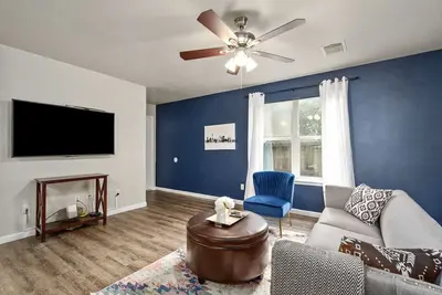 Image de Price Drop! Off-Apt 3br Fast Wifi & More-12b