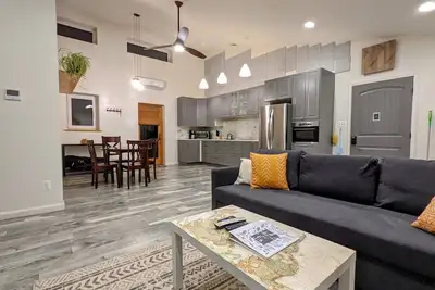 Image de Bright and peaceful apartment on a 14 acre farm