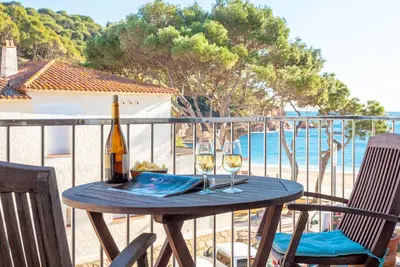 Image de Sali 3 - Bel appartement à seulement 50m de la plage de Tamariu