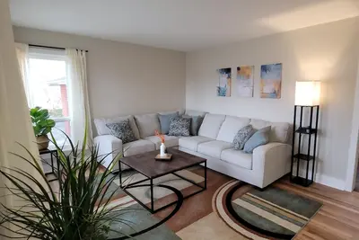 Image de Right next to Isu campus & Holt Arena.