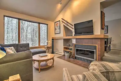 Image de Condo: Deck & Balcony, 4 Mi to 2 Ski Resorts!