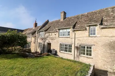 Image de Holly Cottage, pet friendly, with open fire in Minster Lovell