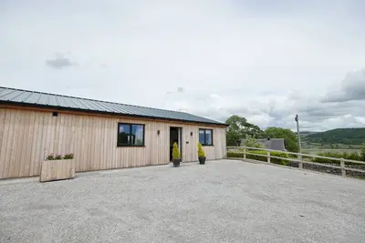 Image de Ingleborough Lodge, with a garden in Settle