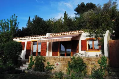 Homerez - Maison de caractère à Ceyreste - Terrasse et jardin clôturé