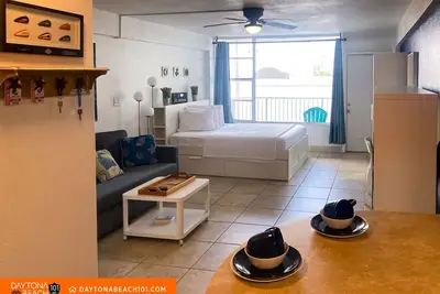 Image de Perfect Retreat Steps Away From The Ocean