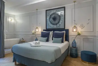 Image de Appartement-d'exception-Sdb privée avec baignoire