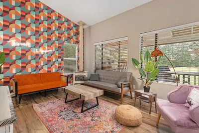 Image de Theater, playground, gameroom, arcade, large dining room, 20mi to Pdx, 3bd/2ba