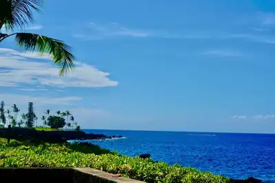 Image de Ocean Front 2bd/rm Townhome New Remodel Ocean and Sunset Views Ac Pickleball!