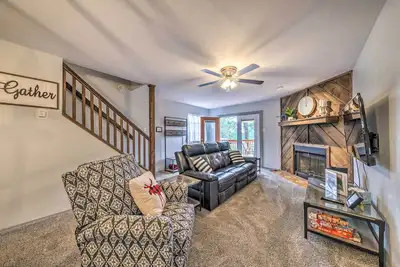 Image de Hike, Golf & Explore: Ruidoso Retreat w/ Deck!