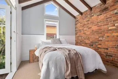 Image de Irresistible Historic Cottage, close to the Cbd