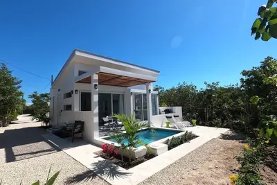 Image de Idyllic Grace Bay Getaway villa 250 yards to Grace Bay beach