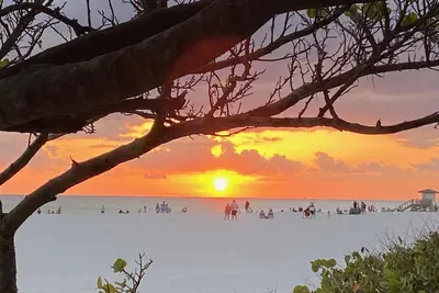 Image de Heaven on Lido Beach, Just across the street, 1 minute walk!