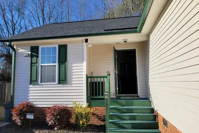 Image de Cambridge of Corolina in Clayton/Garner/40/42 Raleigh Area with WiFi & King Beds