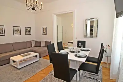 Image de Modern apartment (63sqm) with bathtub and open kitchen