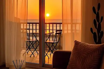 Image de Appartement vue mer 1ère ligne à Canet – 4 pers. , 4ᵉ étage, plage en face