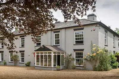 Image de Stubbs House, Loddon, sleeps 20, 2 hot tubs