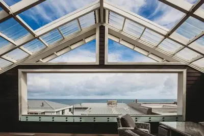 Image de Buller Noire - luxury New Plymouth oceanview home