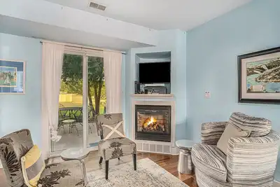 Image de Stylish Dog-Friendly Condo W/ Free Wifi, Patio, Outdoor Pool