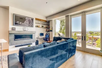 Image de *Summer Specials* Modern and Luxury Meet at The Atrium