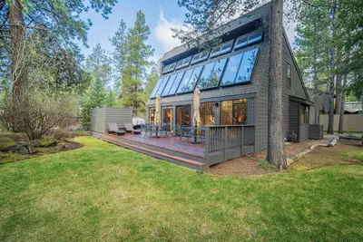 Image de Calm Sunriver Retreat with Access to Exclusive Golf