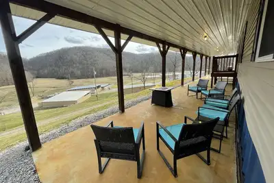 Image de Appalachian country views and hikes.