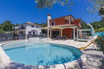 Image de Magnifique maison de vacances privée avec piscine privée, Wifi, climatisation, Tv et terrasse