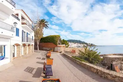 Image de Nice apartment on the first line of the sea