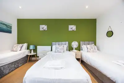 Image de Large and Spacious Canary Wharf Apartment  For The Larger Group with Balcony