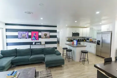 The world's first Crypto/Nft themed vacation home