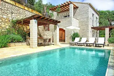 Image de Villa Yaisemi – Villa de vacances avec piscine privée à Corfou, Grèce