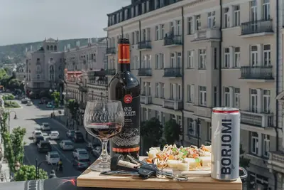 Image de Aghmashenebeli Apartment - Historic Building with stunning view