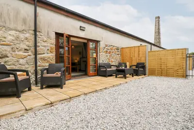 The Linney@The West Dry, family friendly, with a garden in St Austell