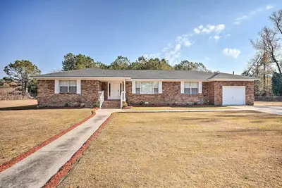 Image de Moncks Corner Home w/ Yard Near Lake Moultrie