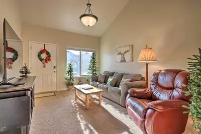 Image de Donnelly Townhome w/ Mtn Views & Fire Pit!