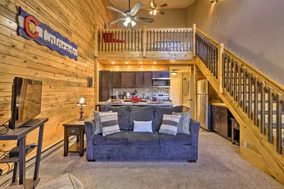 Image de 2 Mi to Skiing: Studio w/ Pool Access in Granby!