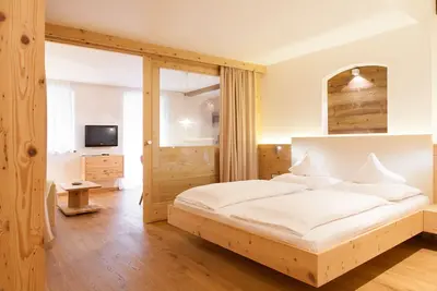 Image de Unwind - relax - seek peace - enjoy - Merano is my holiday destination