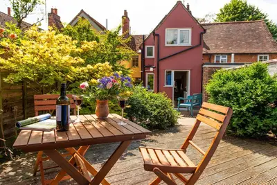 Image de Meddlars a historic cottage on the countryside edge of a vibrant Market Town