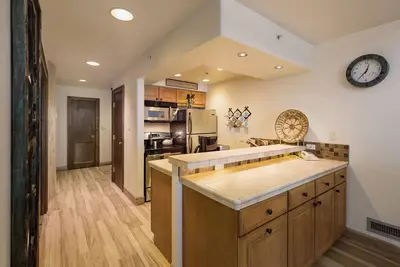 Image de Swing Away Suite (#794) - 10 min to Ski, Views, Golf - Ac/Pool/Hot Tub