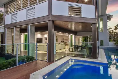 Image de Abode La Vie- Beachside home with solar heated pool