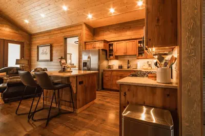 Image de Large Event or Group Rental | Cabins 1 - 6 |