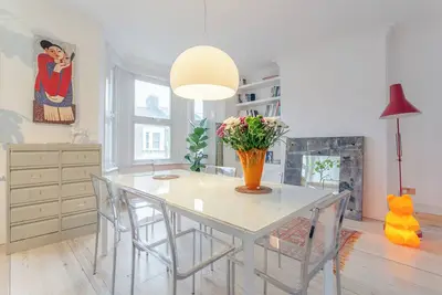 Image de Stylish & vast 2 bedroom apt in authentic London