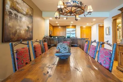 Image de Ski-in/Ski-out Mountain Home - Breathtaking Views