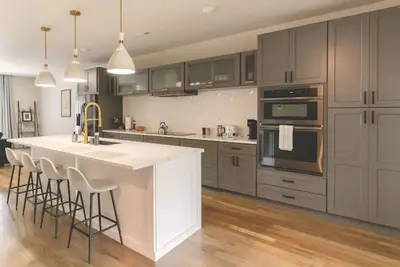 Image de New Luxury Townhome | Historic Southside | 3/3. 5b