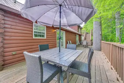 Image de Woodsy Kentucky Escape w/ Game Room & Lake Access!
